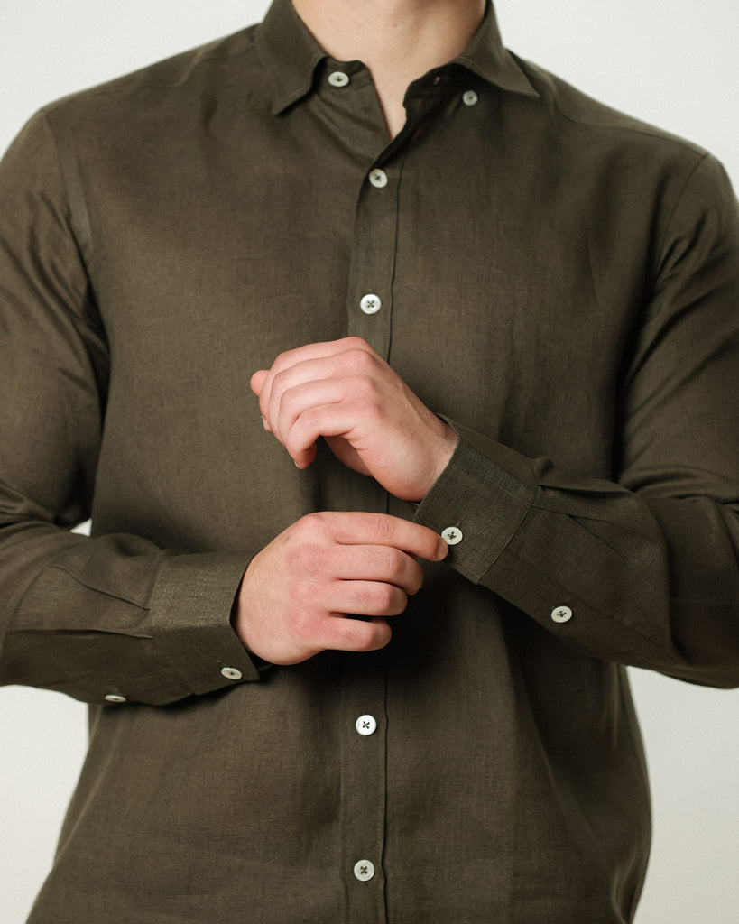 Men's Point-Collar Linen Shirt ‚ Olive