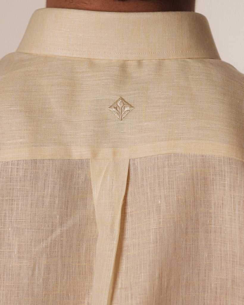 collar yellow